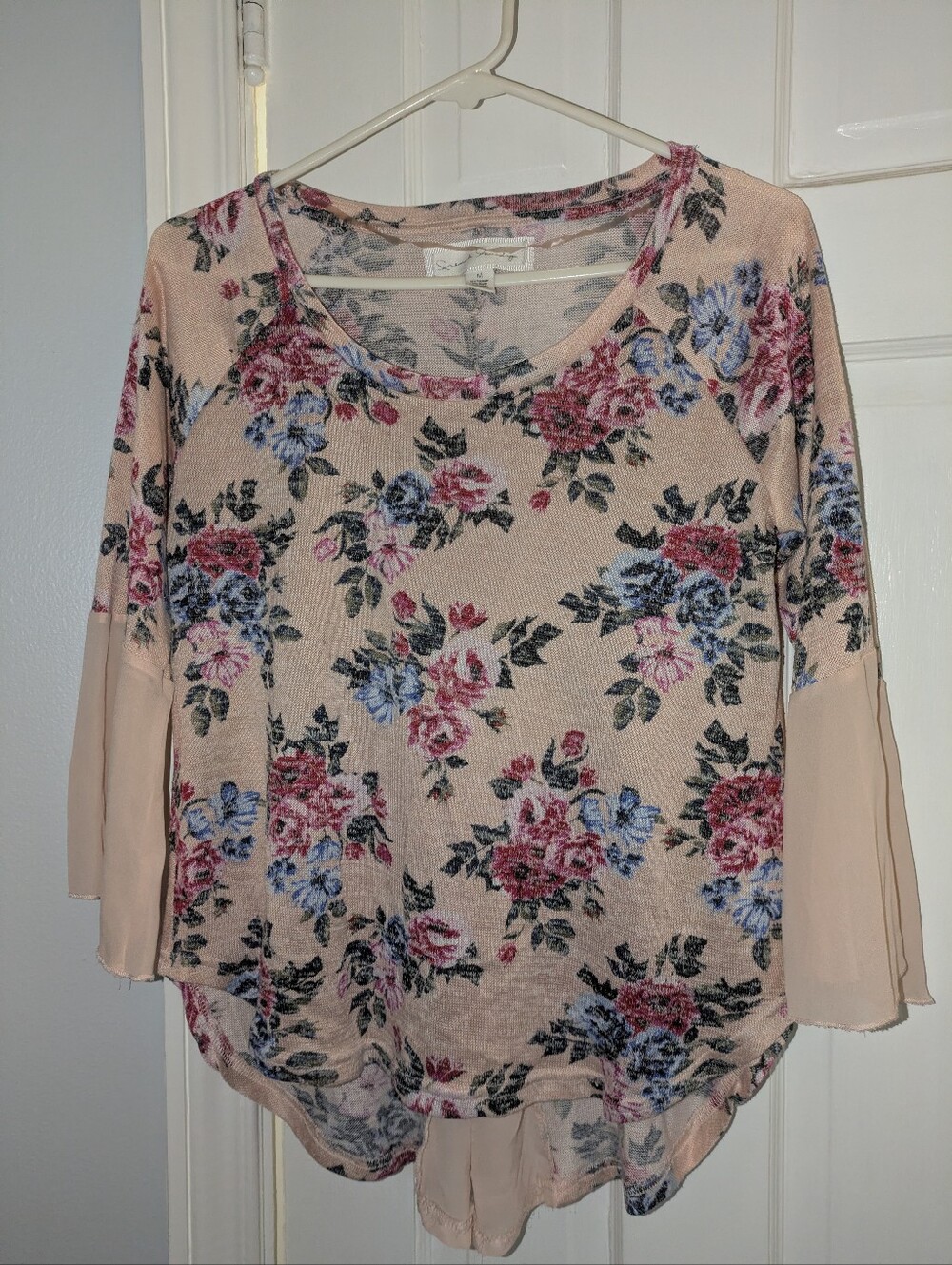 Women’s Floral Pink Long-Sleeve Top